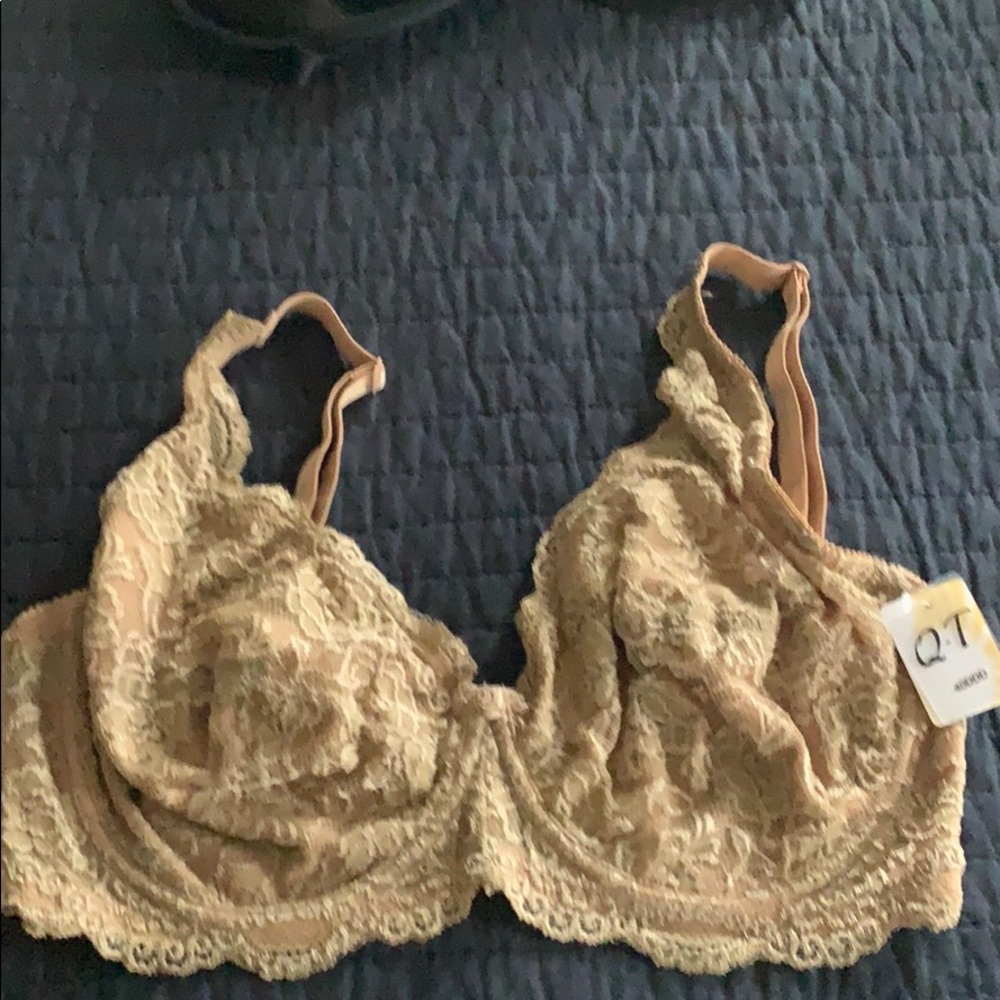 NWT QT Bra